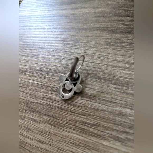 Shimmer V Necklace and Earrings - Picture 2 of 4